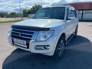 Mitsubishi Pajero 2016